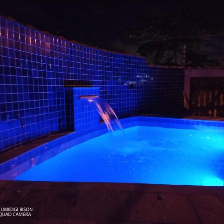 Casa com piscina , churrasqueira, Wi-Fi, em rua de Areia à 1km da praia, bairro sussegado, proíbido uso de som extremamente alto ideal para descansar Itanhaém Exterior foto