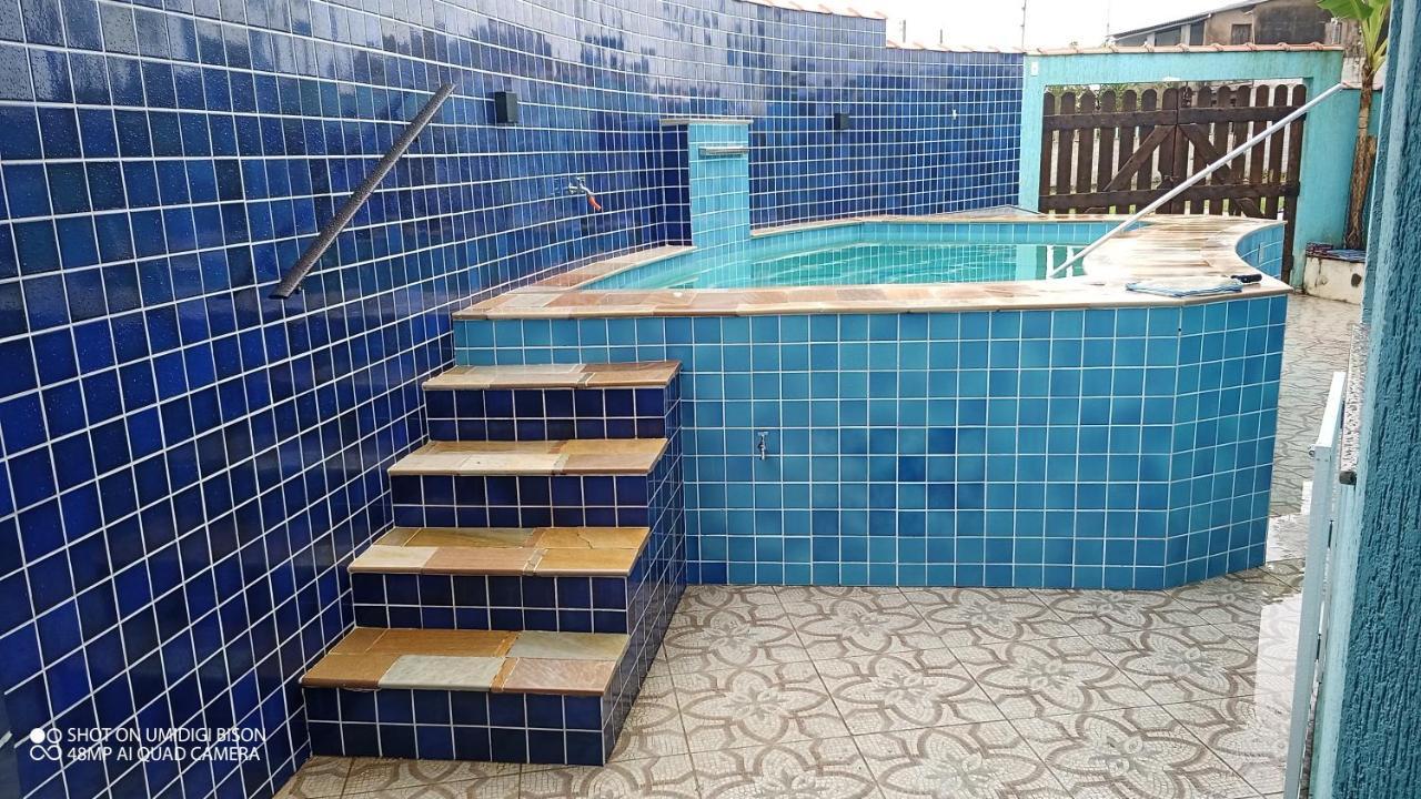 Casa com piscina , churrasqueira, Wi-Fi, em rua de Areia à 1km da praia, bairro sussegado, proíbido uso de som extremamente alto ideal para descansar Itanhaém Exterior foto