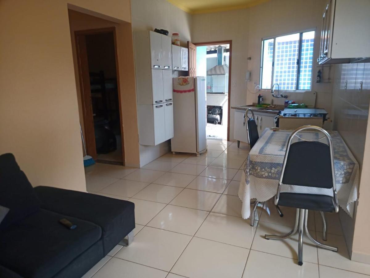 Casa com piscina , churrasqueira, Wi-Fi, em rua de Areia à 1km da praia, bairro sussegado, proíbido uso de som extremamente alto ideal para descansar Itanhaém Exterior foto
