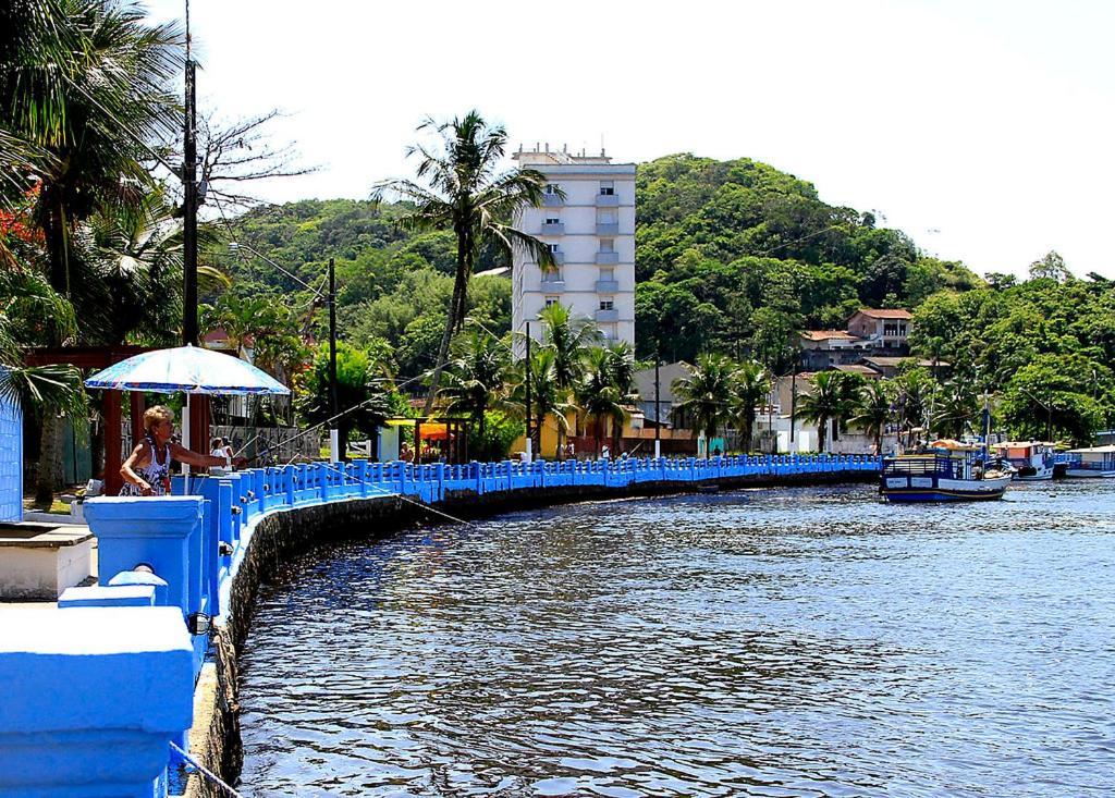 Casa com piscina , churrasqueira, Wi-Fi, em rua de Areia à 1km da praia, bairro sussegado, proíbido uso de som extremamente alto ideal para descansar Itanhaém Exterior foto