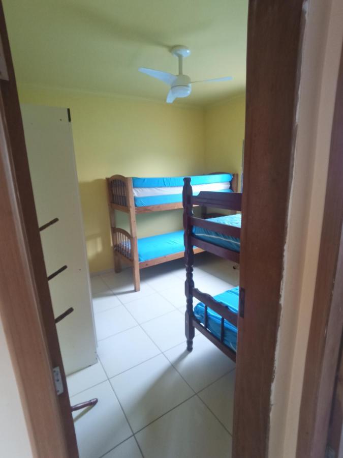 Casa com piscina , churrasqueira, Wi-Fi, em rua de Areia à 1km da praia, bairro sussegado, proíbido uso de som extremamente alto ideal para descansar Itanhaém Exterior foto