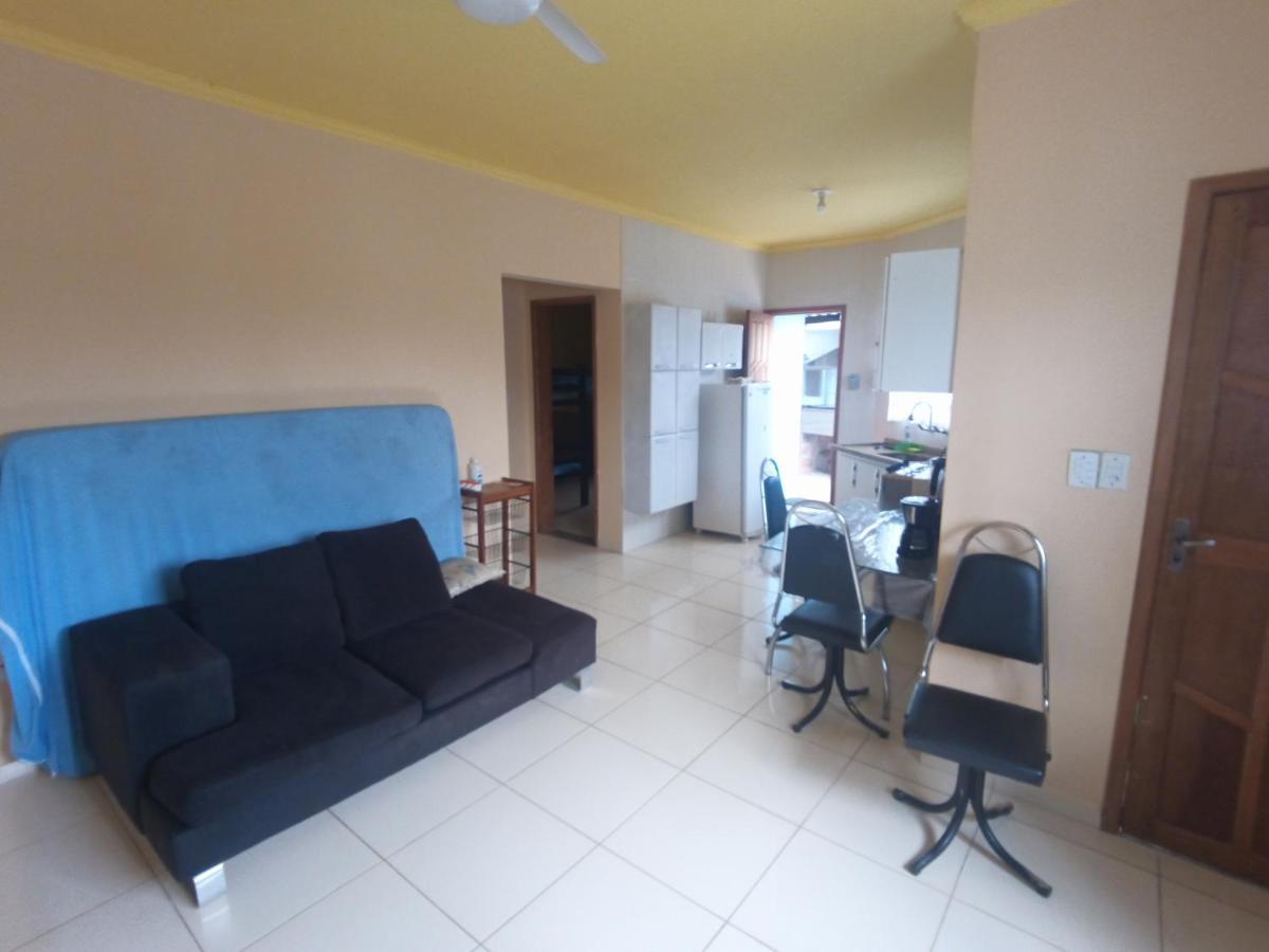 Casa com piscina , churrasqueira, Wi-Fi, em rua de Areia à 1km da praia, bairro sussegado, proíbido uso de som extremamente alto ideal para descansar Itanhaém Exterior foto