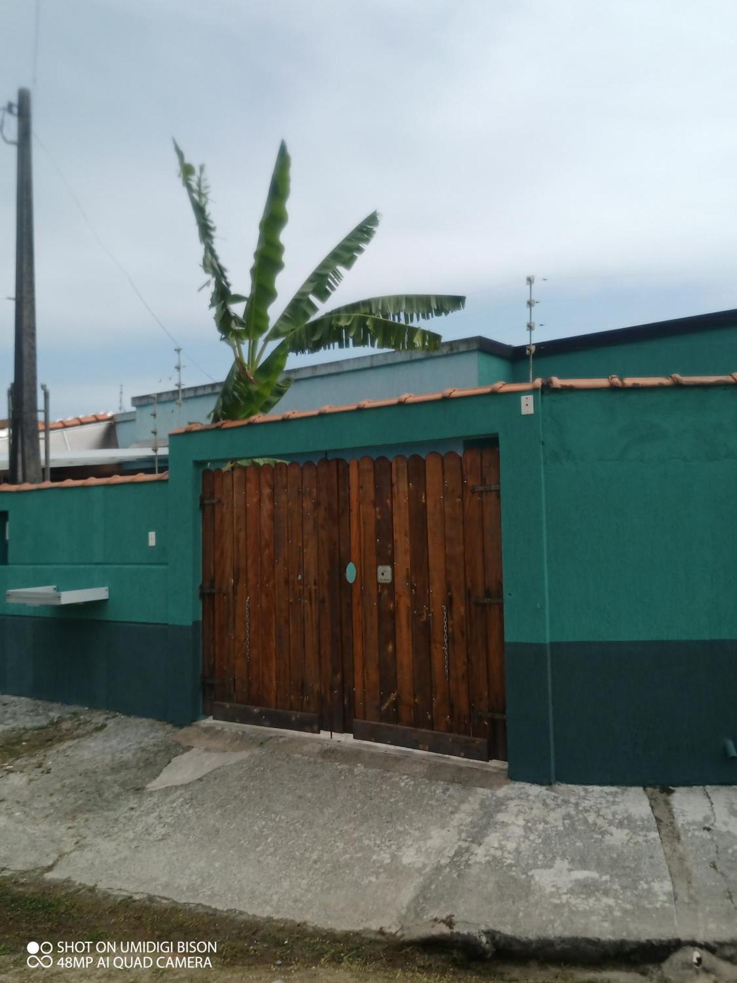 Casa com piscina , churrasqueira, Wi-Fi, em rua de Areia à 1km da praia, bairro sussegado, proíbido uso de som extremamente alto ideal para descansar Itanhaém Exterior foto